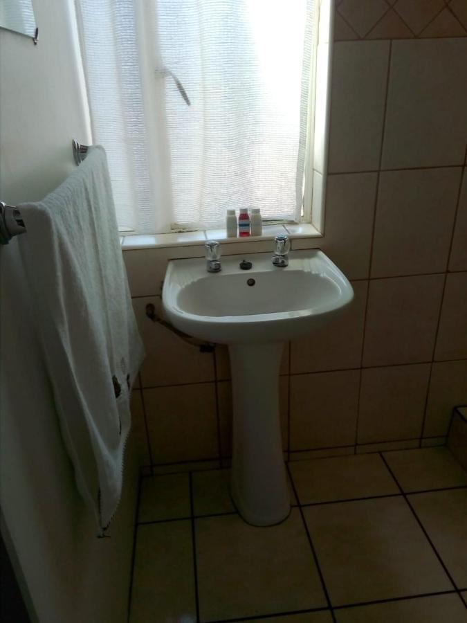 Juds@23 Apartment Bloemfontein Bagian luar foto