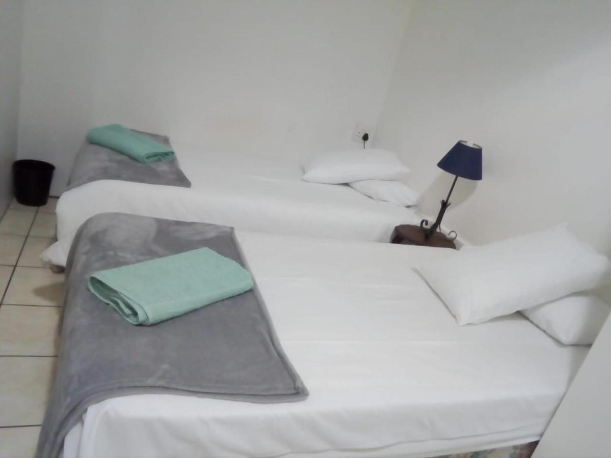 Juds@23 Apartment Bloemfontein Bagian luar foto
